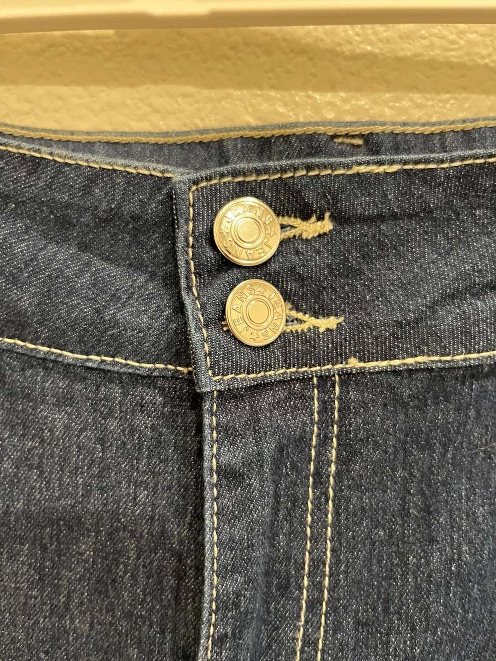 High-Waisted Contrast Stitch Wide Leg Jeans - Picture 4 of 8